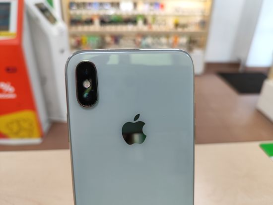 Apple iPhone X 64GB — купить в Интер24 - в Салонах связи Интер24.